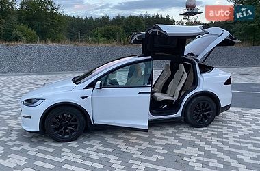 Tesla Model X  2022