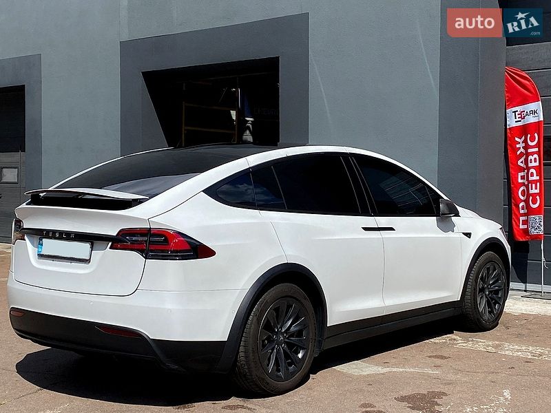Внедорожник / Кроссовер Tesla Model X 2019 в Киеве
