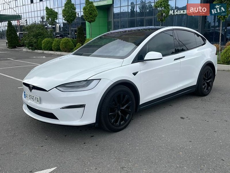 Tesla Model X 2021