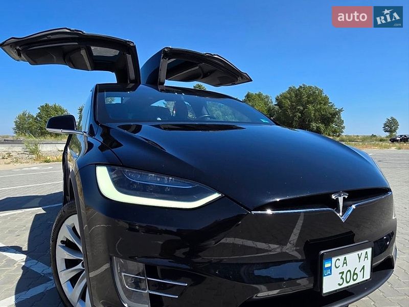 Внедорожник / Кроссовер Tesla Model X 2018 в Черкассах