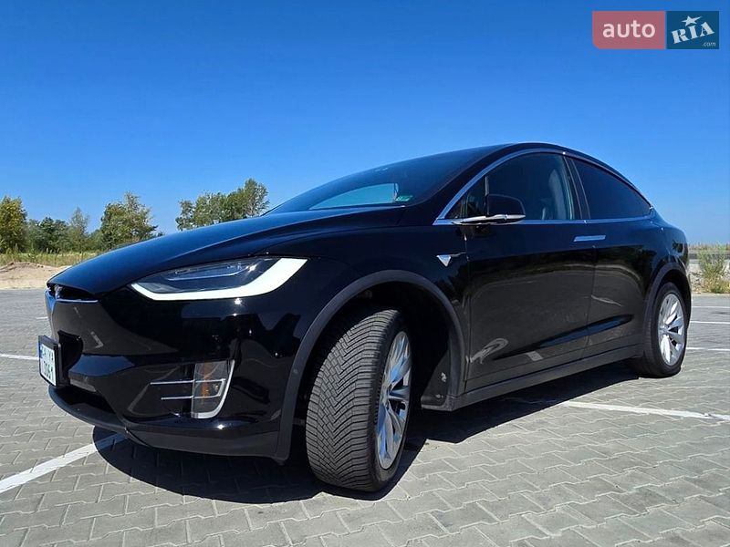 Внедорожник / Кроссовер Tesla Model X 2018 в Черкассах