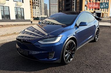 Tesla Model X 2019
