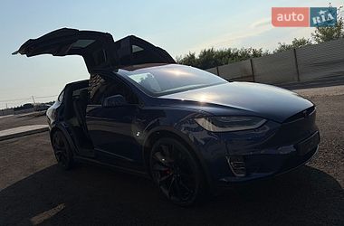 Tesla Model X  2019