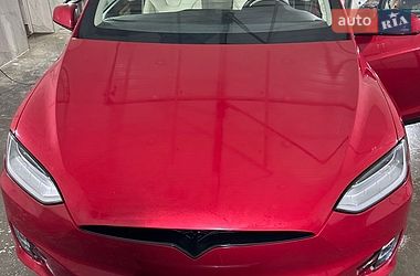 Tesla Model X  2019