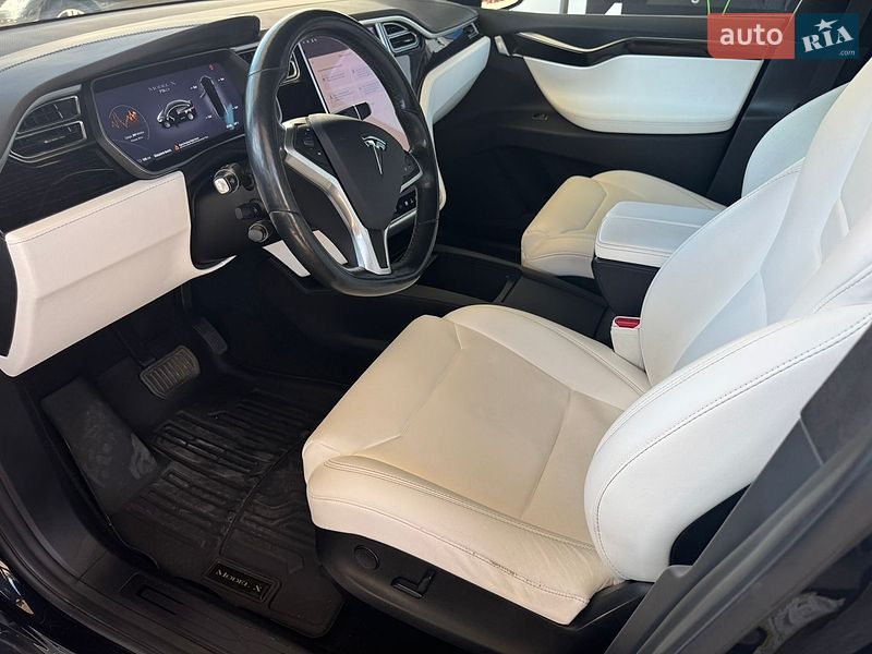 Внедорожник / Кроссовер Tesla Model X 2017 в Одессе