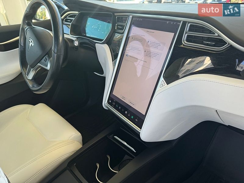 Внедорожник / Кроссовер Tesla Model X 2017 в Одессе