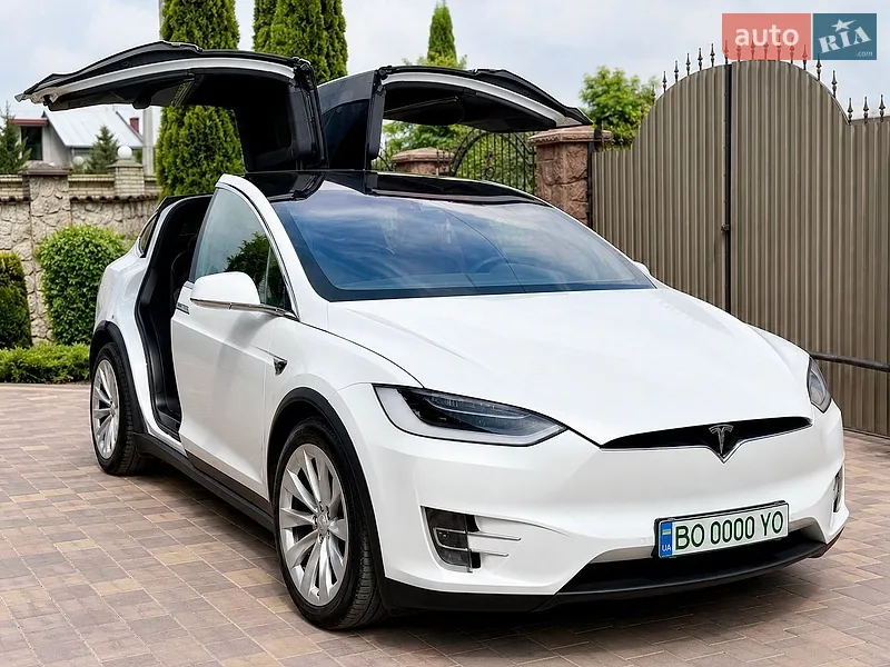 Tesla Model X 2017