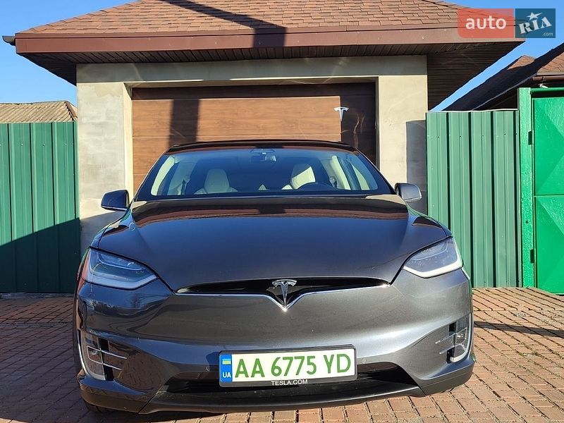 Внедорожник / Кроссовер Tesla Model X 2018 в Днепре фото 3 Внедорожник / Кроссовер Tesla Model X 2018 в Днепре
