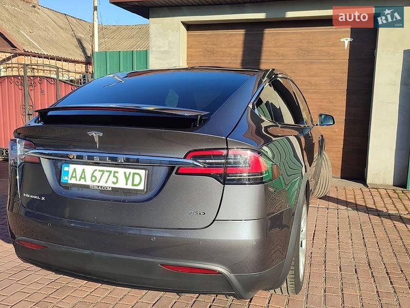 Внедорожник / Кроссовер Tesla Model X 2018 в Днепре фото 5 Внедорожник / Кроссовер Tesla Model X 2018 в Днепре