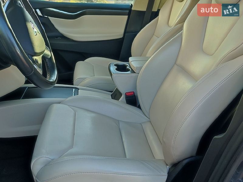 Внедорожник / Кроссовер Tesla Model X 2018 в Днепре фото 7 Внедорожник / Кроссовер Tesla Model X 2018 в Днепре