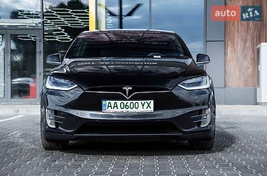 Позашляховик / Кросовер Tesla Model X 2016 в Києві
