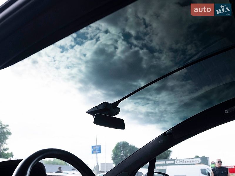 Позашляховик / Кросовер Tesla Model X 2016 в Києві