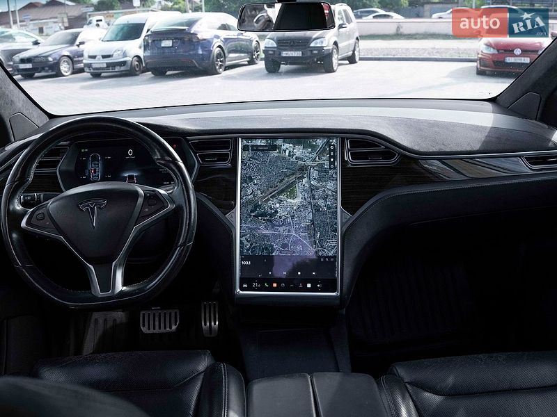 Позашляховик / Кросовер Tesla Model X 2016 в Києві