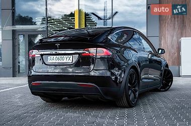 Позашляховик / Кросовер Tesla Model X 2016 в Києві