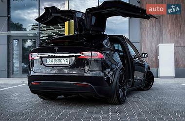 Позашляховик / Кросовер Tesla Model X 2016 в Києві
