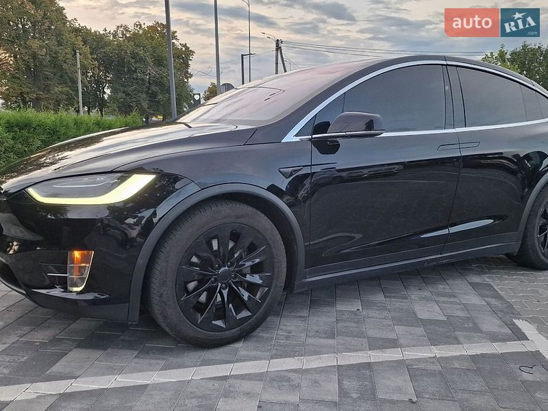 Внедорожник / Кроссовер Tesla Model X 2016 в Виннице