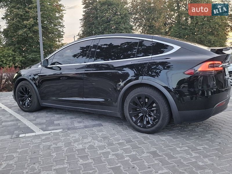 Внедорожник / Кроссовер Tesla Model X 2016 в Виннице