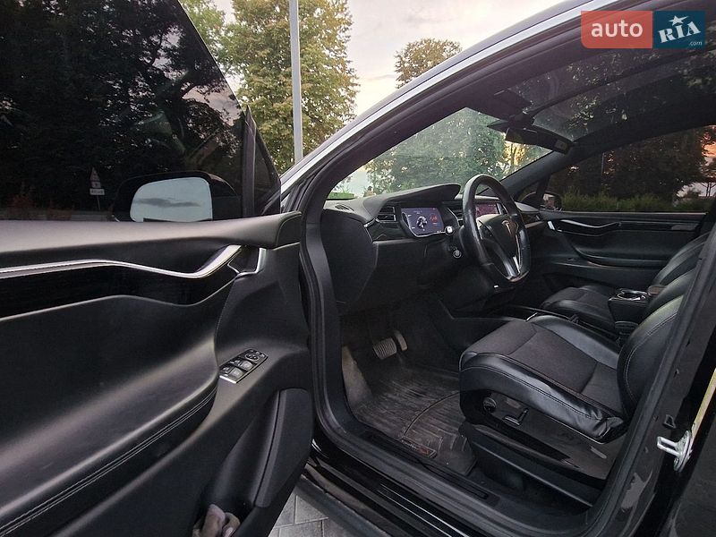 Внедорожник / Кроссовер Tesla Model X 2016 в Виннице