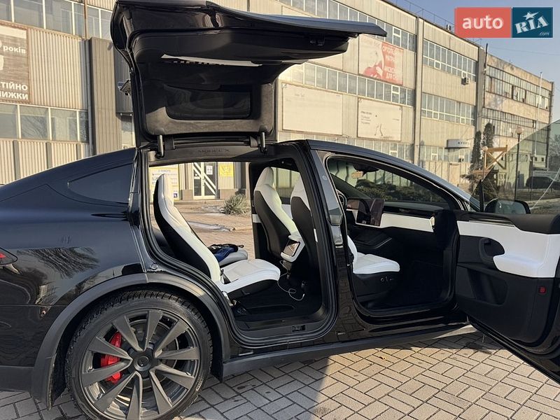 Tesla Model X 2023
