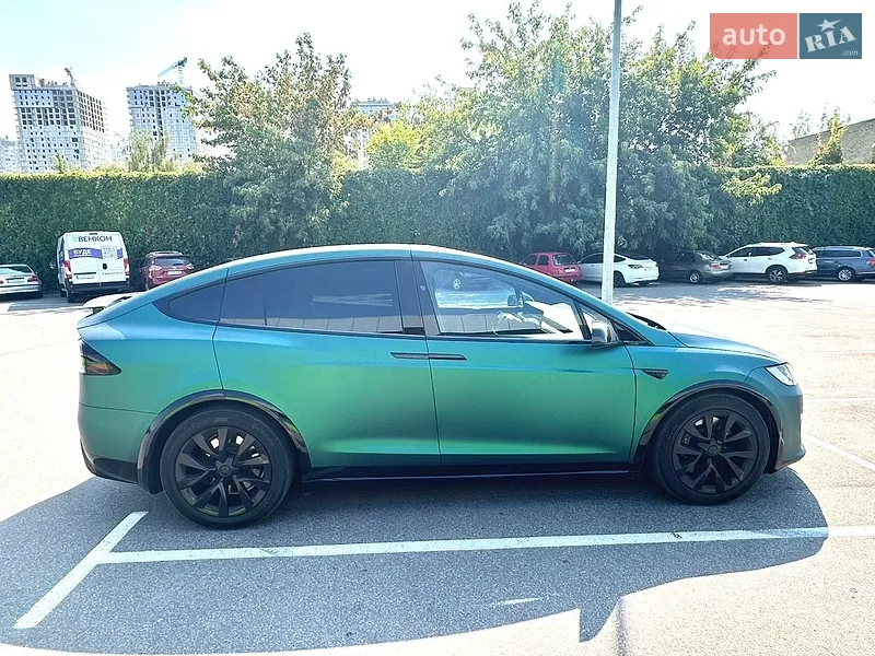 Tesla Model X 2023