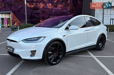 Позашляховик / Кросовер Tesla Model X 2017 в Києві