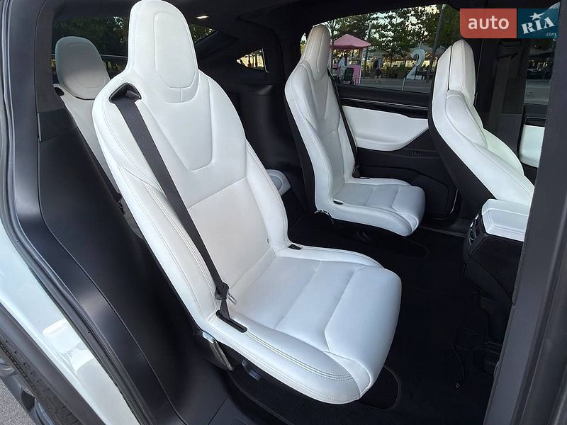 Позашляховик / Кросовер Tesla Model X 2017 в Києві
