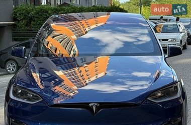 Tesla Model X 2025