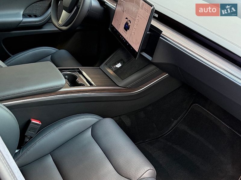 Внедорожник / Кроссовер Tesla Model X 2025 в Ивано-Франковске