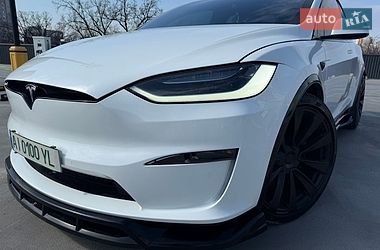 Tesla Model X 2021