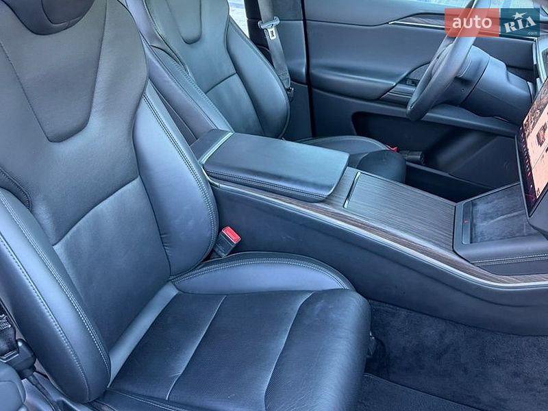 Внедорожник / Кроссовер Tesla Model X 2023 в Полтаве