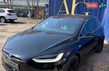Tesla Model X 2020