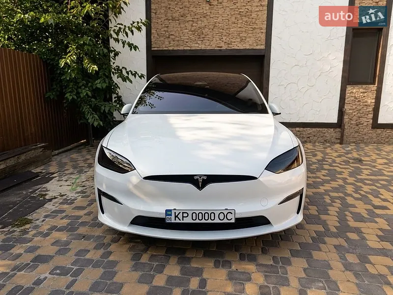 Tesla Model X 2022
