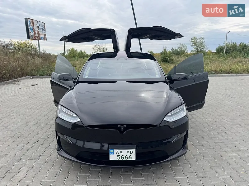 Tesla Model X 2022