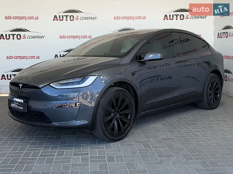 Tesla Model X 2022