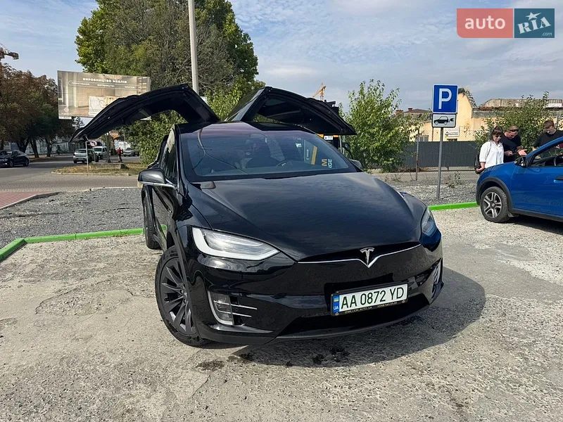 Tesla Model X 2018