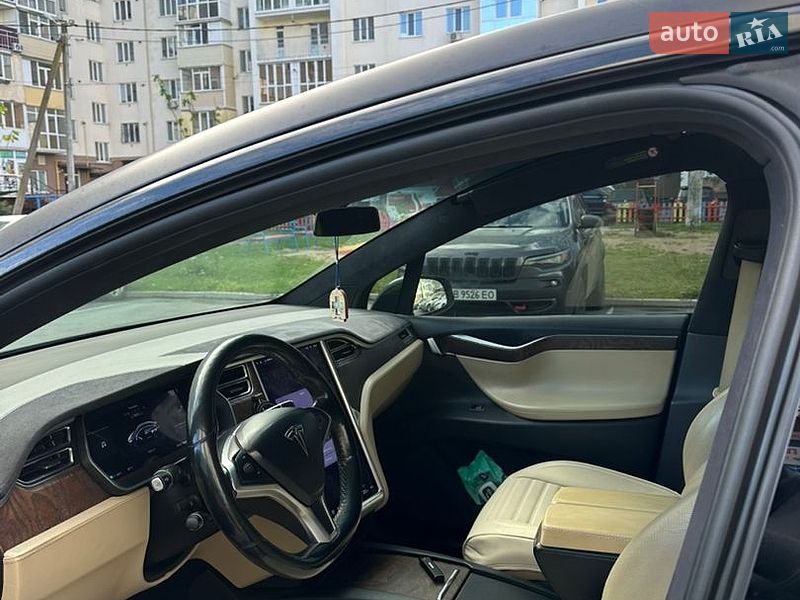 Внедорожник / Кроссовер Tesla Model X 2016 в Чернигове фото 12 Внедорожник / Кроссовер Tesla Model X 2016 в Чернигове