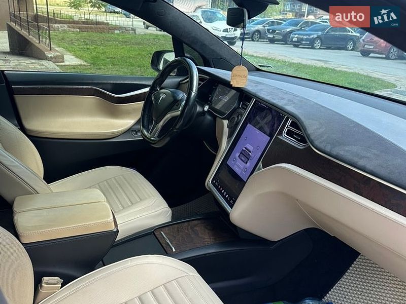 Внедорожник / Кроссовер Tesla Model X 2016 в Чернигове фото 14 Внедорожник / Кроссовер Tesla Model X 2016 в Чернигове