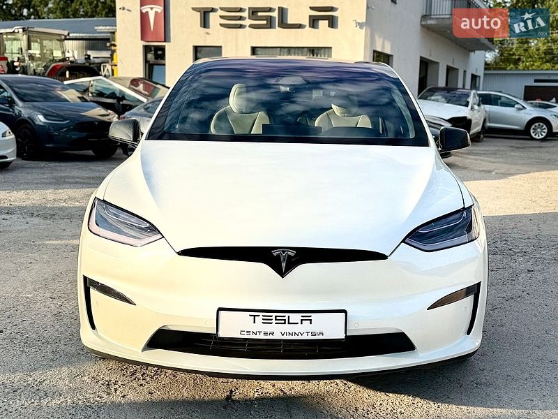 Tesla Model X 2022