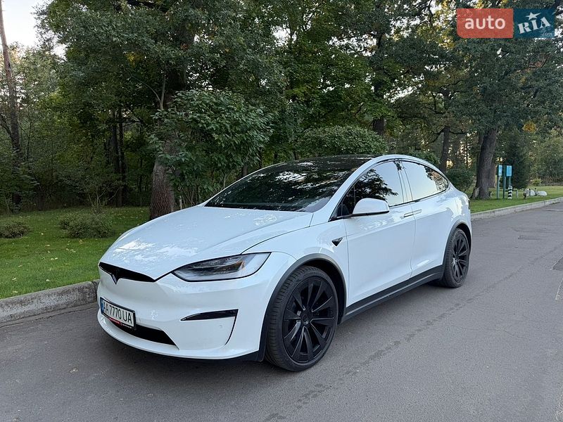 Tesla Model X 2022
