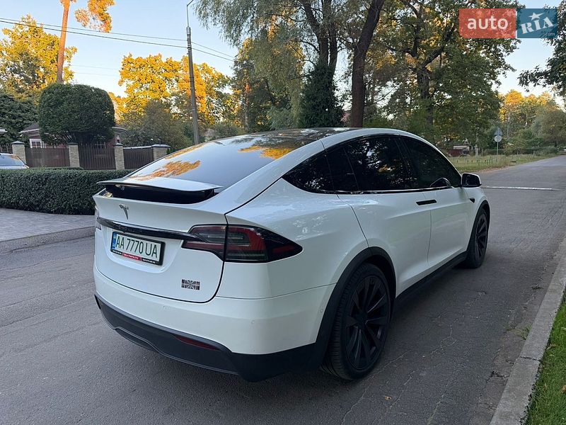 Позашляховик / Кросовер Tesla Model X 2022 в Бучі