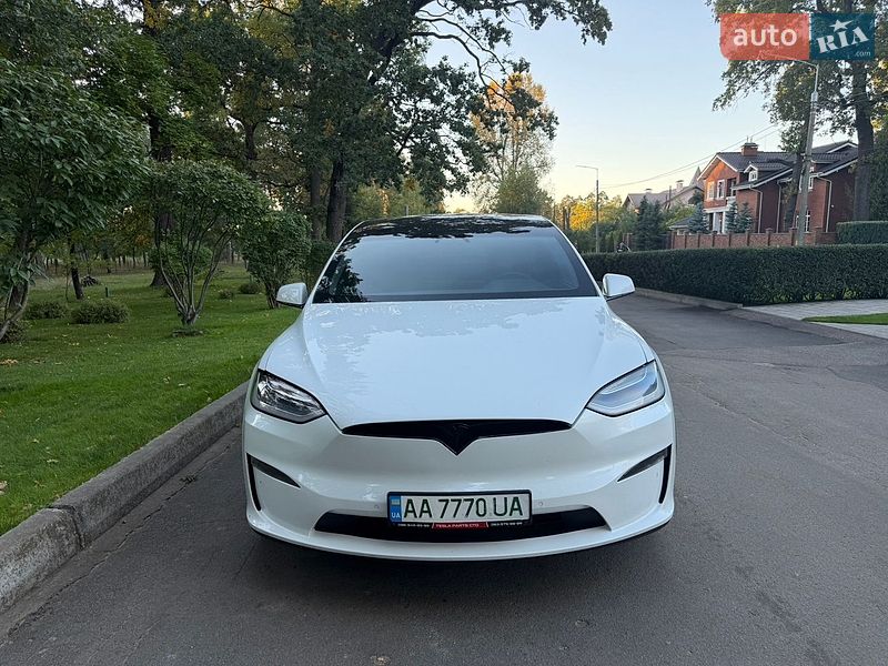 Позашляховик / Кросовер Tesla Model X 2022 в Бучі