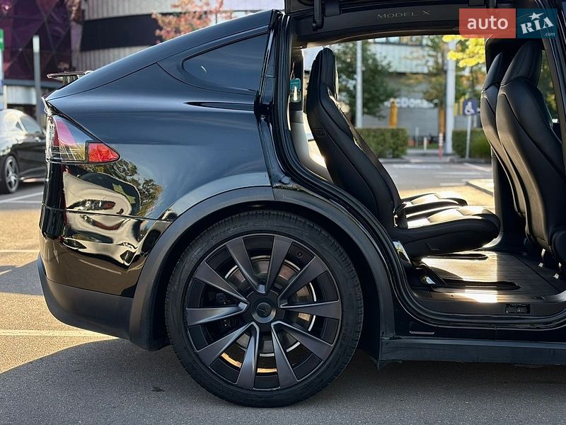 Внедорожник / Кроссовер Tesla Model X 2021 в Киеве