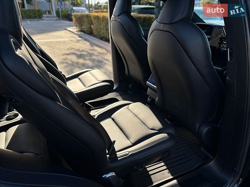 Внедорожник / Кроссовер Tesla Model X 2021 в Киеве