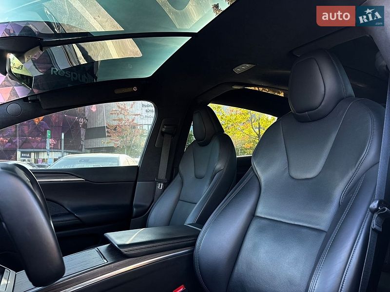 Внедорожник / Кроссовер Tesla Model X 2021 в Киеве