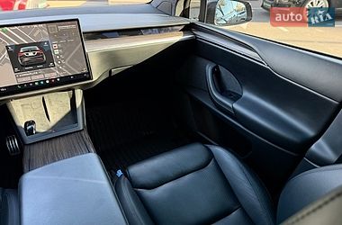 Внедорожник / Кроссовер Tesla Model X 2021 в Киеве
