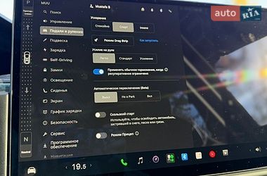 Внедорожник / Кроссовер Tesla Model X 2021 в Киеве