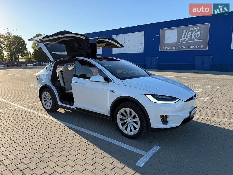 Tesla Model X