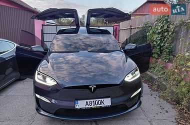 Tesla Model X  2024
