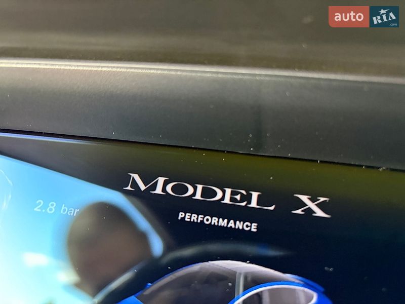 Позашляховик / Кросовер Tesla Model X 2019 в Києві