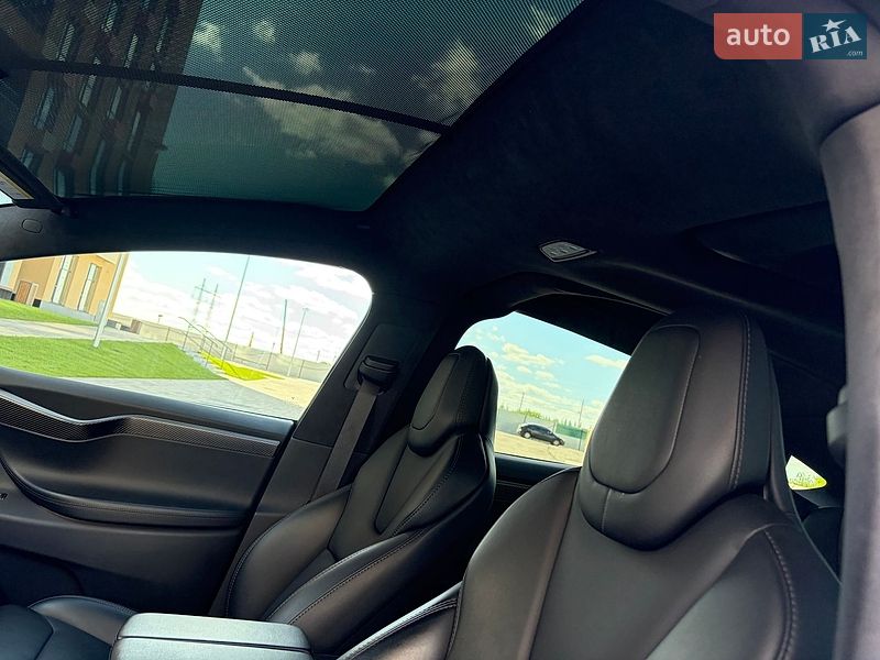 Позашляховик / Кросовер Tesla Model X 2019 в Києві